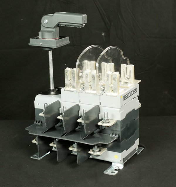 C-line Manual Changeover Switch (L&T) - Image 3